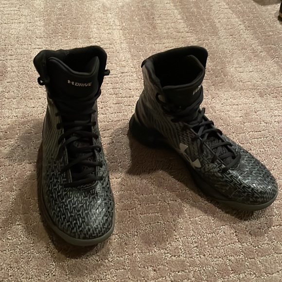 Men’s Under Armour Clutchfit Drive 2 Size 8.5 - Picture 2 of 3